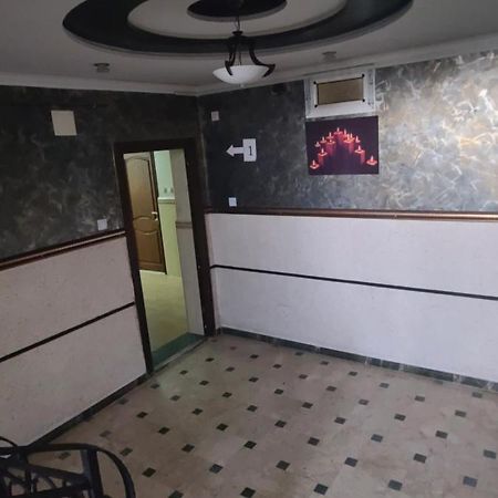 Jijel Koutama Buitenkant foto